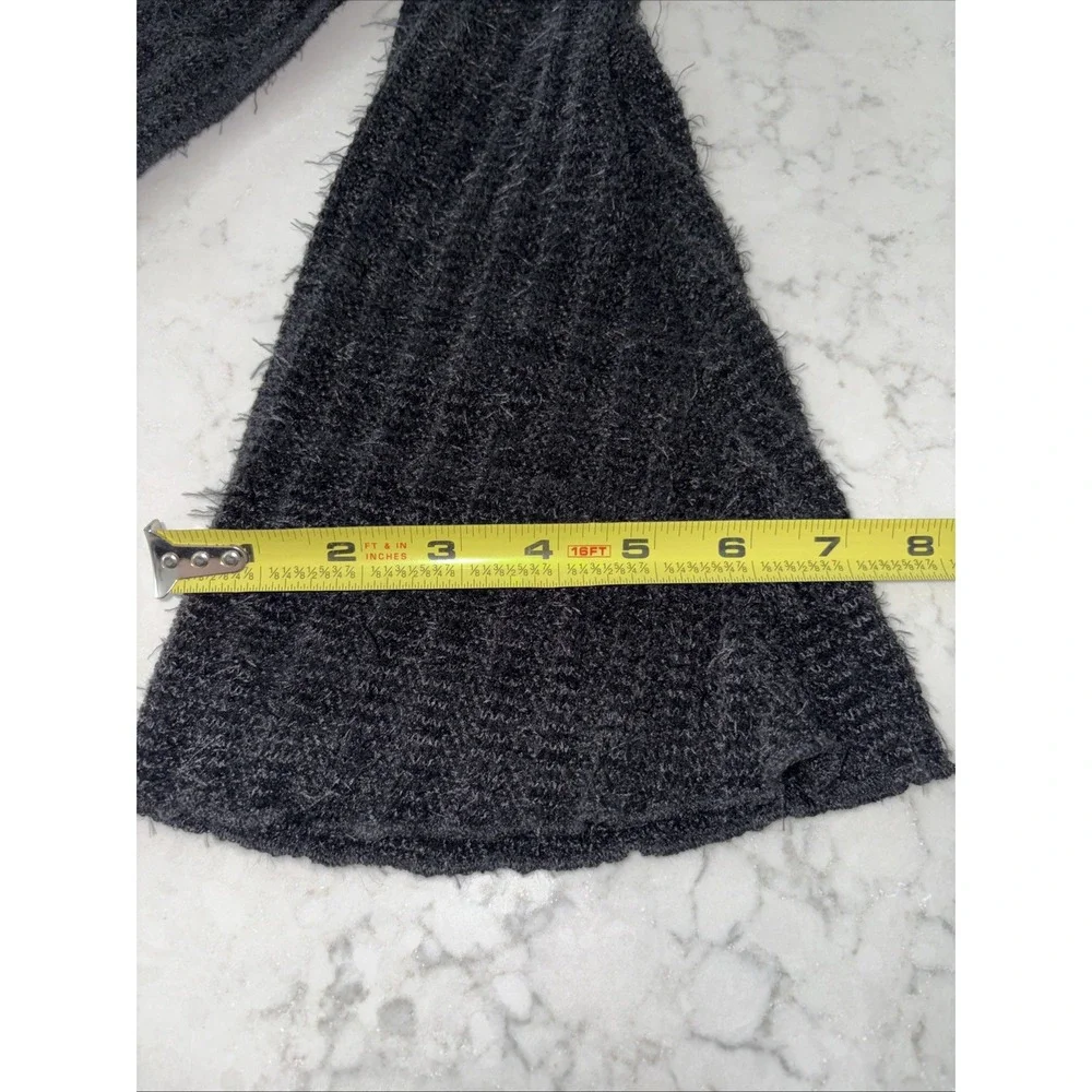 urban outfitters silence + noise Black sweater Womens XS‎ Bell Sleeve Cropped